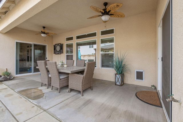 3038 E Beech Court, Visalia, CA 93292