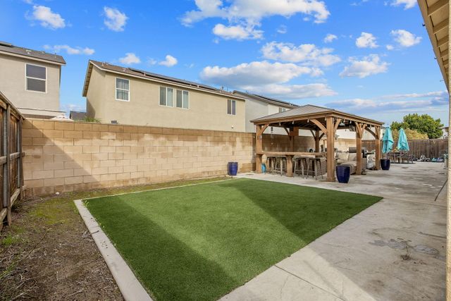 3038 E Beech Court, Visalia, CA 93292