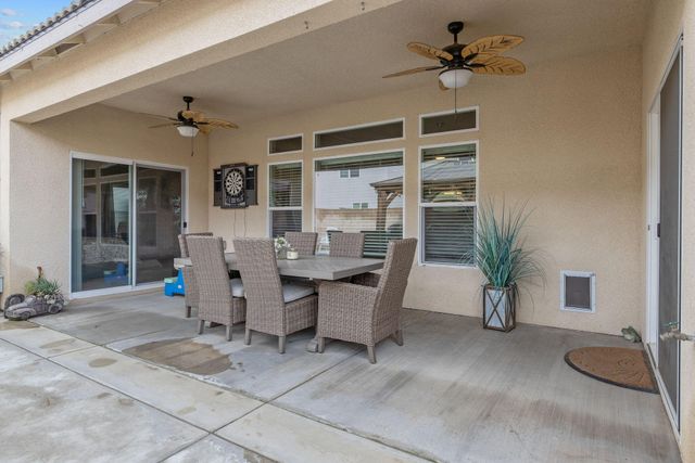 3038 E Beech Court, Visalia, CA 93292