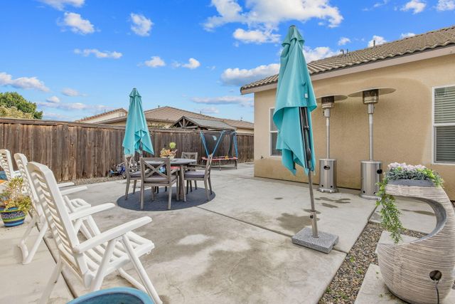 3038 E Beech Court, Visalia, CA 93292