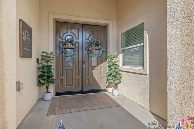 3038 E Beech Court, Visalia, CA 93292