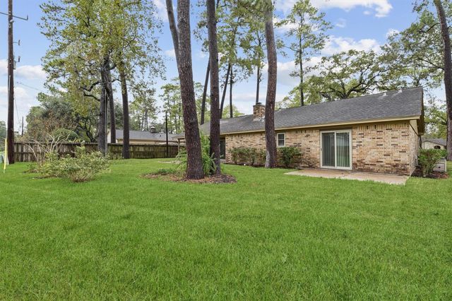 714 Golden Bear Lane, Kingwood, TX 77339
