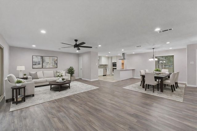 714 Golden Bear Lane, Kingwood, TX 77339