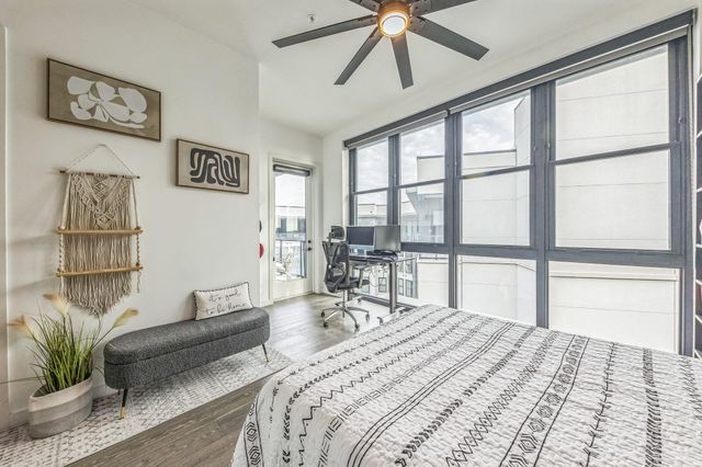 800 Embassy DR 609, Austin, TX 78702