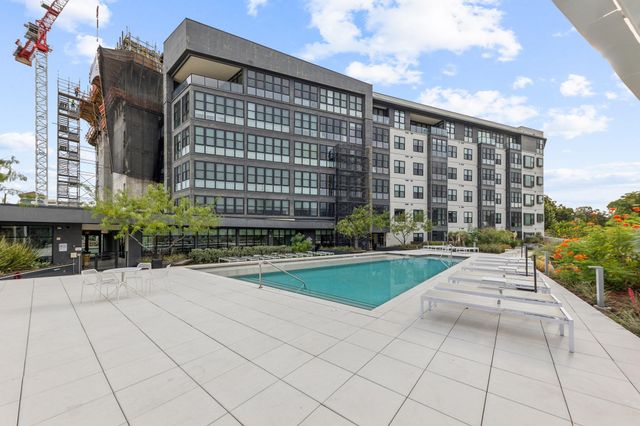 800 Embassy DR 609, Austin, TX 78702