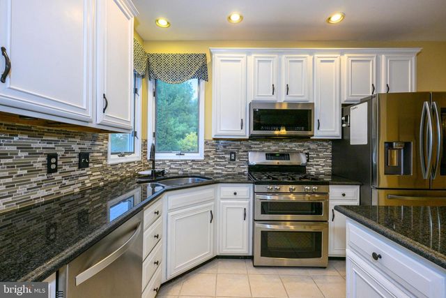 3707 OAKWOOD TRL, Allentown, PA 18103