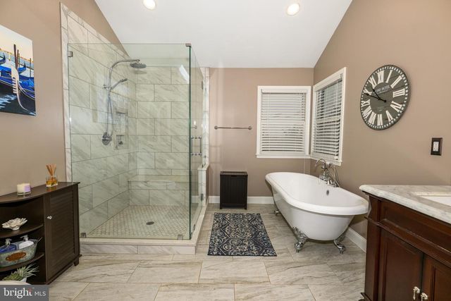 3707 OAKWOOD TRL, Allentown, PA 18103