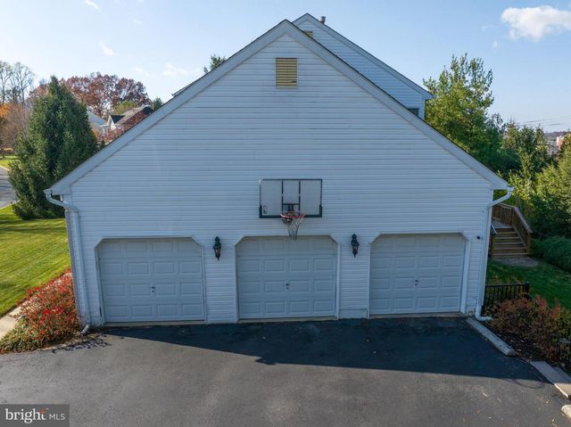 3707 OAKWOOD TRL, Allentown, PA 18103