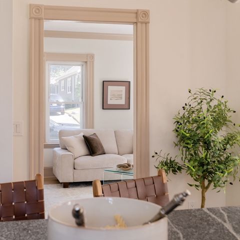 8 Rowe St, Stoneham, MA 02180