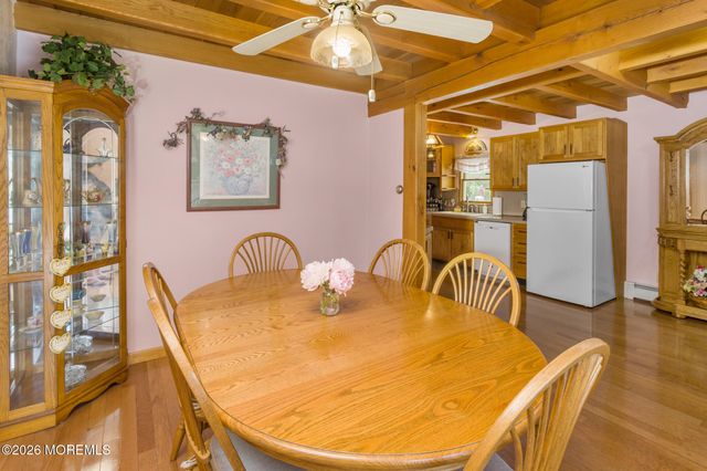 37 Maple Shade Avenue E, Hamilton Square, NJ 08690