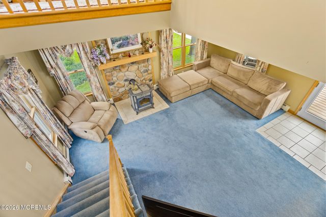 37 Maple Shade Avenue E, Hamilton Square, NJ 08690