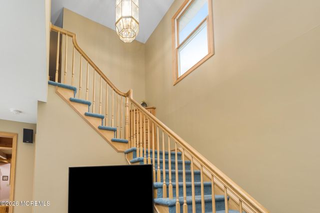 37 Maple Shade Avenue E, Hamilton Square, NJ 08690