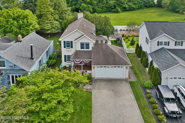 37 Maple Shade Avenue E, Hamilton Square, NJ 08690
