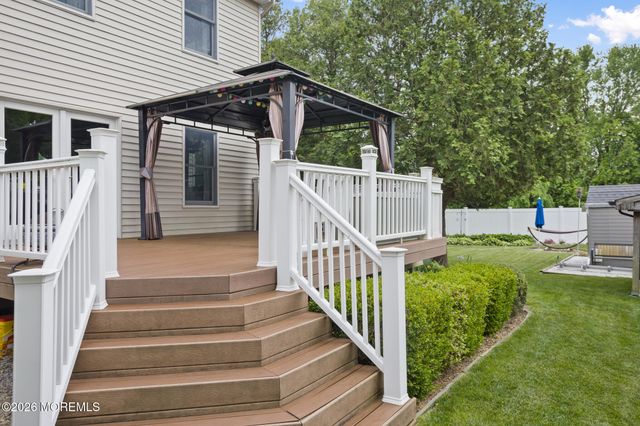 37 Maple Shade Avenue E, Hamilton Square, NJ 08690
