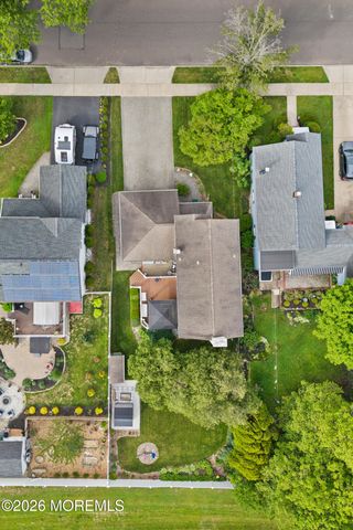 37 Maple Shade Avenue E, Hamilton Square, NJ 08690