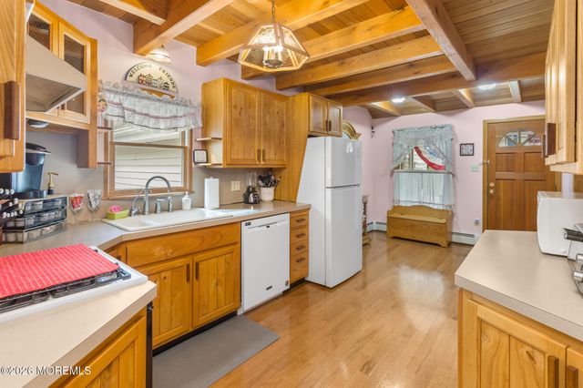 37 Maple Shade Avenue E, Hamilton Square, NJ 08690