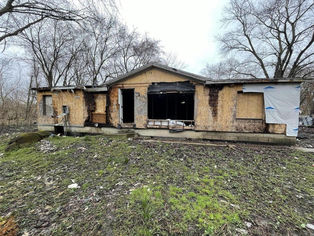2346 Cass Street, Lake Station, IN 46405