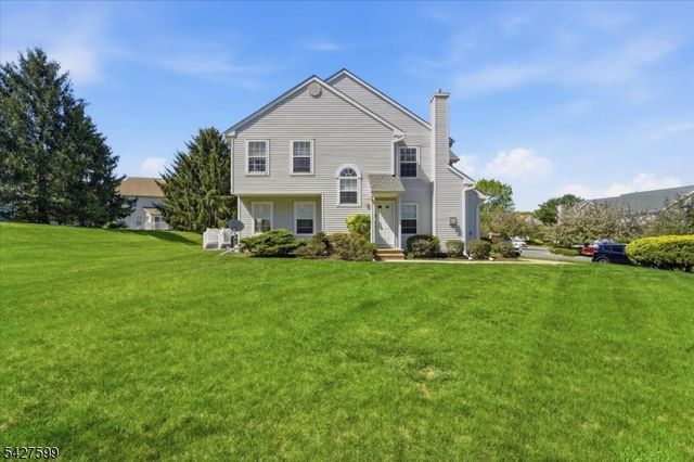 109 Castle Pointe Blvd, Piscataway Twp., NJ 08854