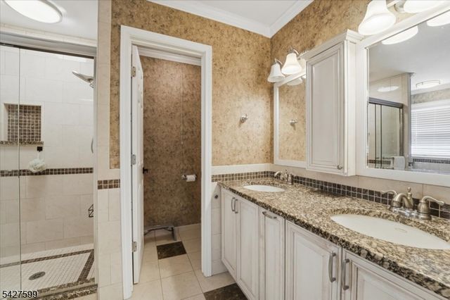 109 Castle Pointe Blvd, Piscataway Twp., NJ 08854