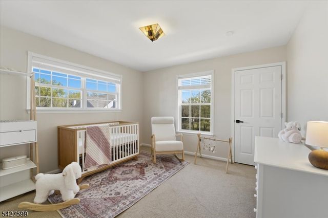 109 Castle Pointe Blvd, Piscataway Twp., NJ 08854