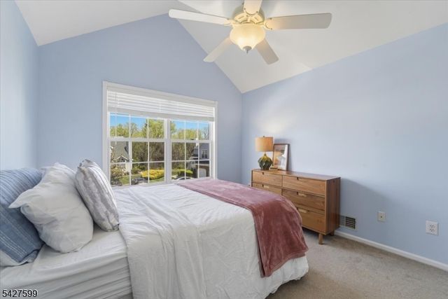 109 Castle Pointe Blvd, Piscataway Twp., NJ 08854