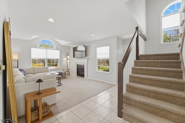 109 Castle Pointe Blvd, Piscataway Twp., NJ 08854