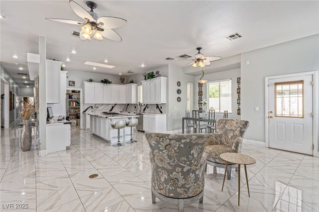 60 North Fogg Street, Las Vegas, NV 89110