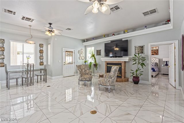 60 North Fogg Street, Las Vegas, NV 89110