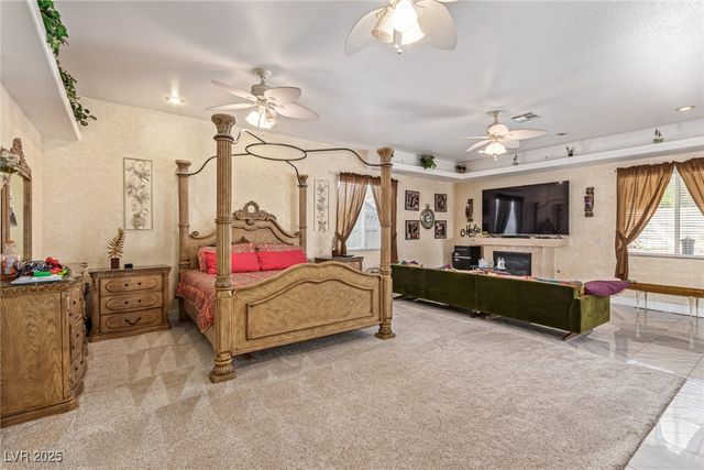 60 North Fogg Street, Las Vegas, NV 89110