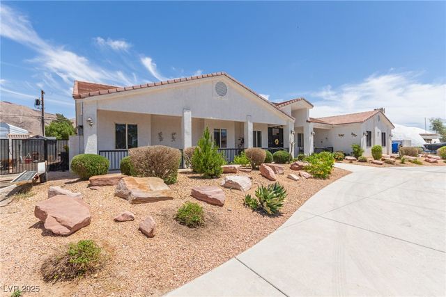 60 North Fogg Street, Las Vegas, NV 89110