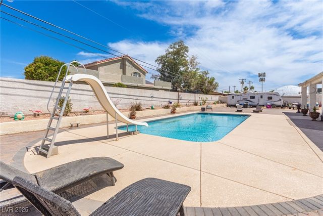 60 North Fogg Street, Las Vegas, NV 89110