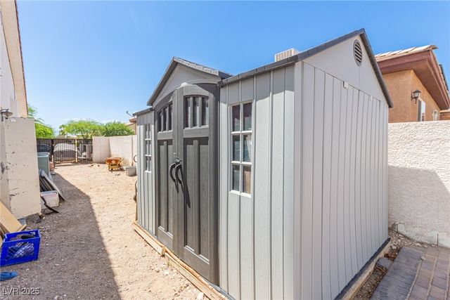 60 North Fogg Street, Las Vegas, NV 89110