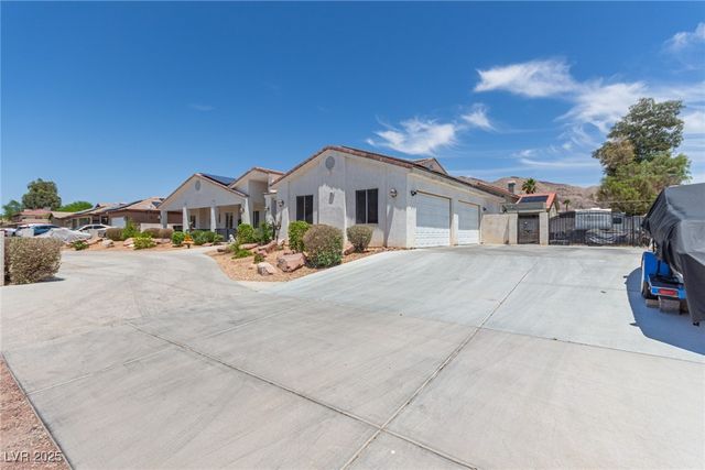 60 North Fogg Street, Las Vegas, NV 89110