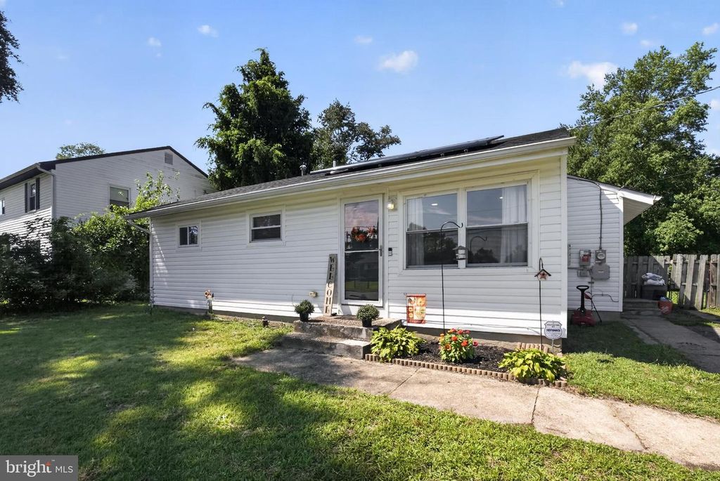 10 STAGECOACH RD, SOUTHAMPTON, NJ 08088 — exterior