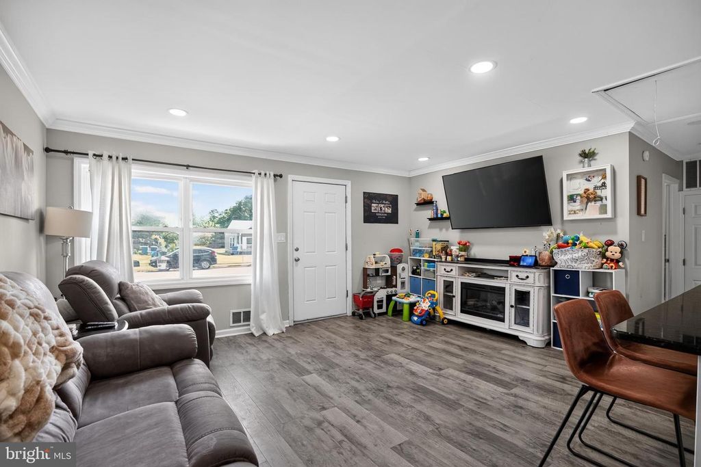 10 STAGECOACH RD, SOUTHAMPTON, NJ 08088 — photo 2