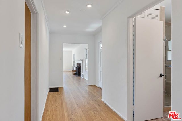 214 Sequoia Drive, Pasadena, CA 91105