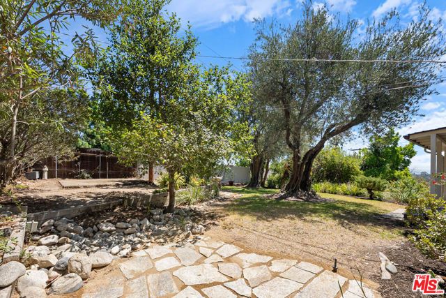 214 Sequoia Drive, Pasadena, CA 91105