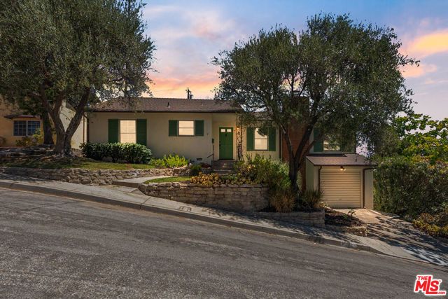 214 Sequoia Drive, Pasadena, CA 91105