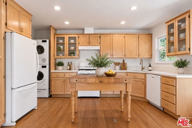 214 Sequoia Drive, Pasadena, CA 91105