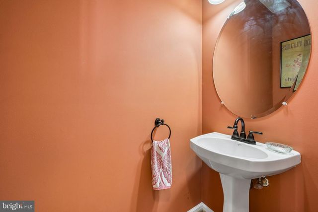 304 JUNIPER LN, Swedesboro, NJ 08085