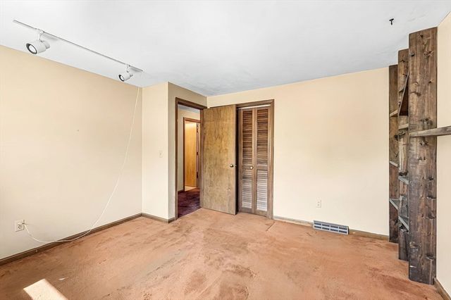 19 Williston Dr, Longmeadow, MA 01106