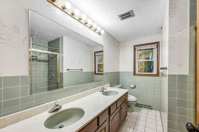 19 Williston Dr, Longmeadow, MA 01106