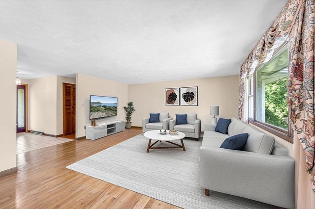 19 Williston Dr, Longmeadow, MA 01106