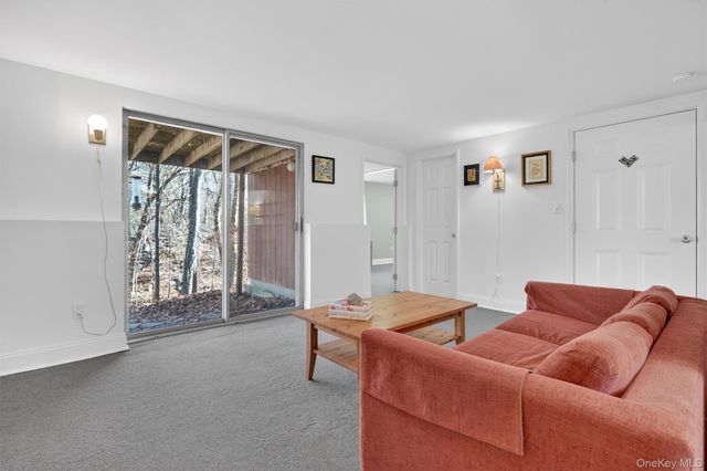 2802 Deer Street, Mohegan Lake, NY 10547