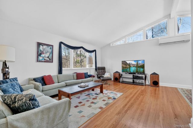 2802 Deer Street, Mohegan Lake, NY 10547