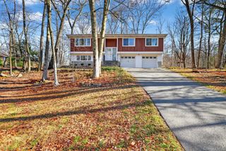 2802 Deer Street, Mohegan Lake, NY 10547