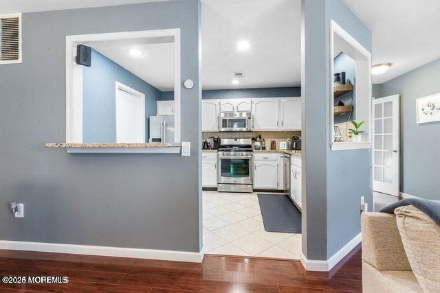 334 Mayfair Place, Morganville, NJ 07751