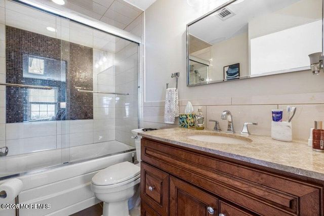 334 Mayfair Place, Morganville, NJ 07751