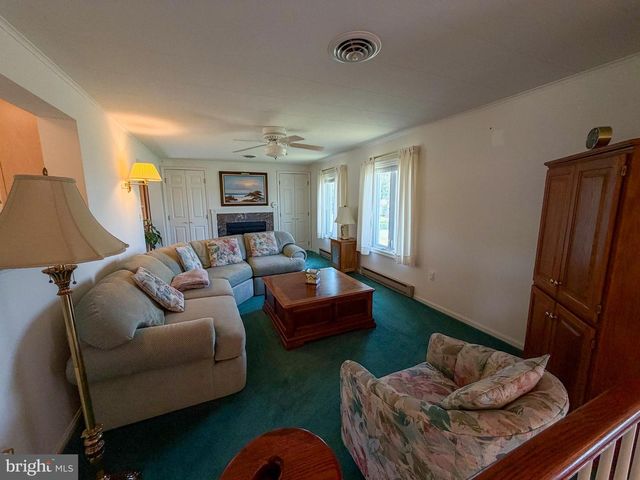 1331 CALVERT RD, Chester, MD 21619