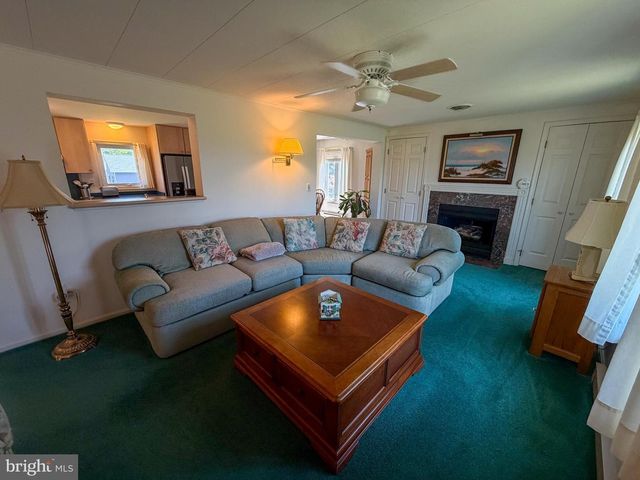 1331 CALVERT RD, Chester, MD 21619